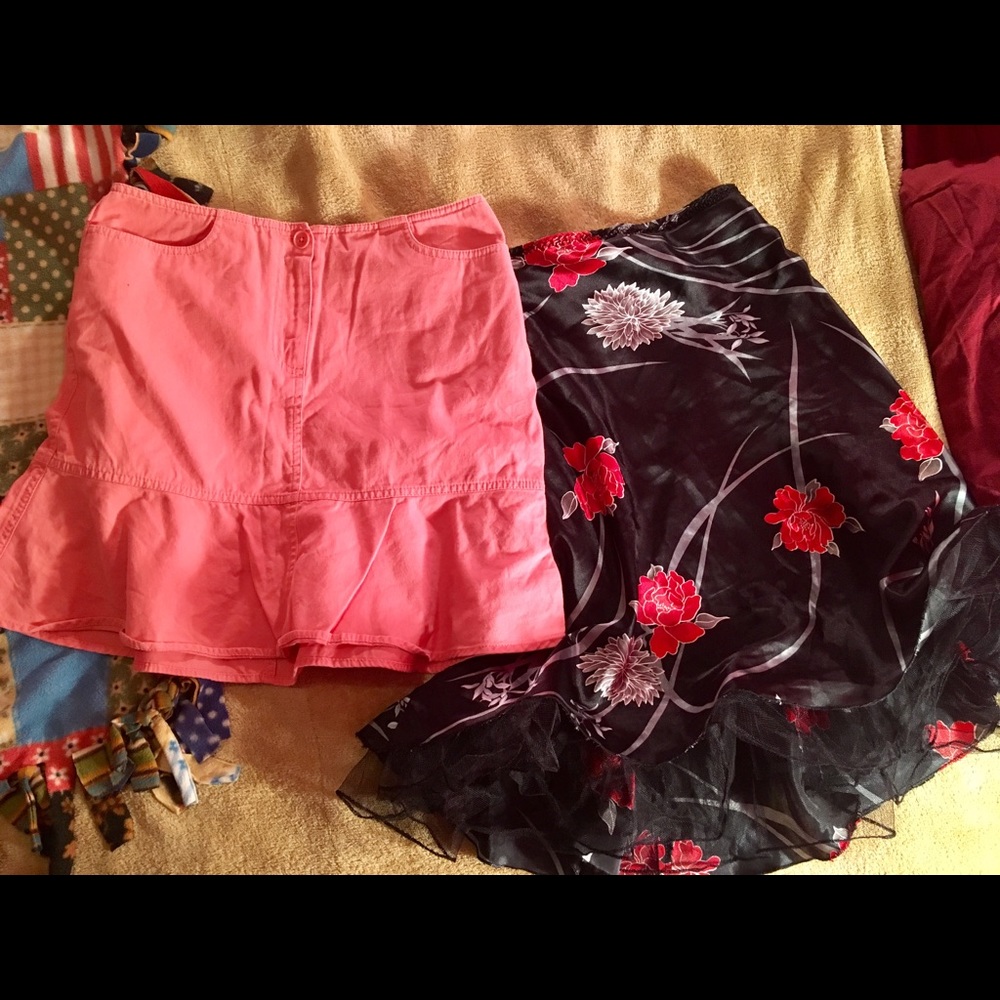 Women's/juniors skirts